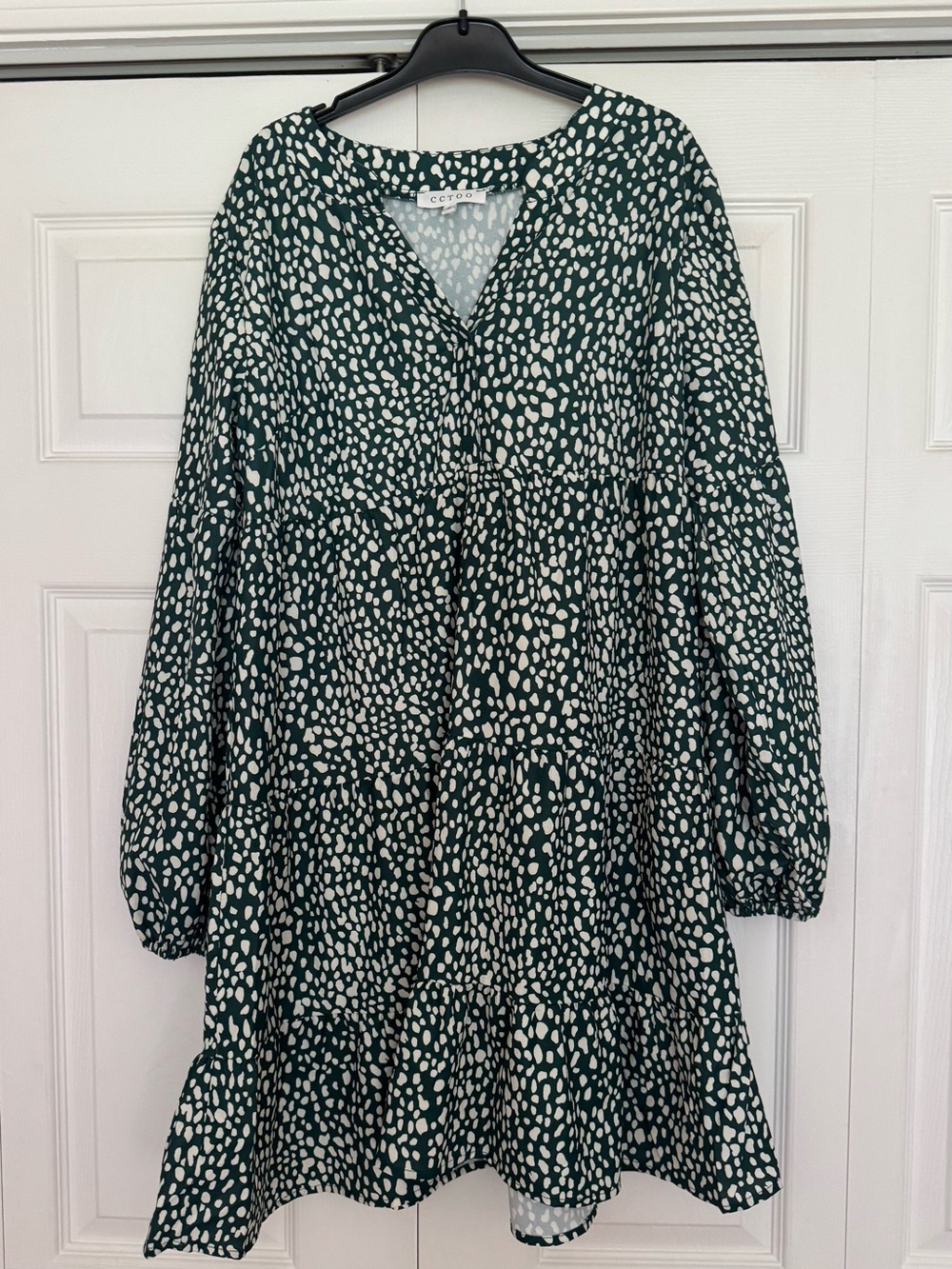 Green & White Printed Tiered V-Neck Dress